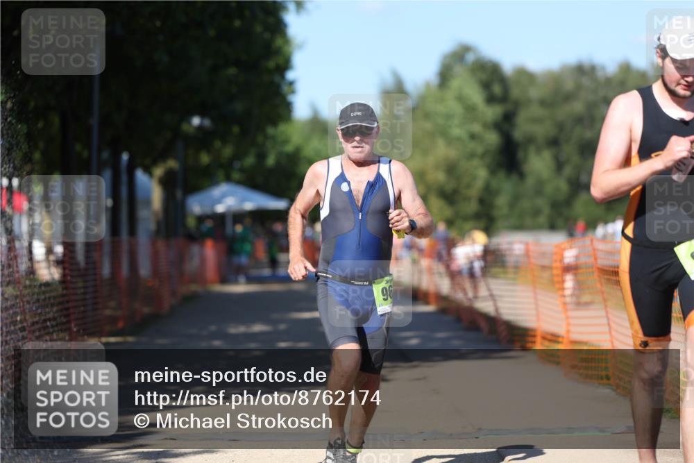 07.09.2025 - 19. Norderstedt Triathlon Michael Strokosch http://msf.ph/oto/8762174 07.09.2025 15:00:18 Laufen 963, 999 meine-sportfotos.de