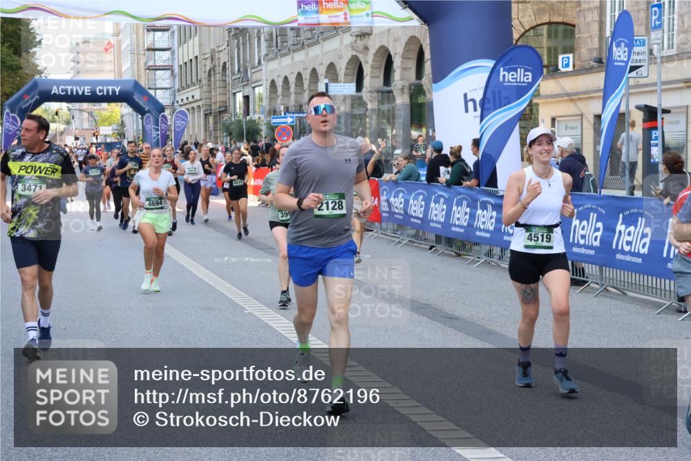 07.09.2025 - BARMER Alsterlauf Strokosch-Dieckow http://msf.ph/oto/8762196 07.09.2025 10:12:31 Ziel 2007, 2041, 2049, 2432, 2462, 2560, 2649, 2707, 3182, 3353, 3580, 3640, 4100, 4397, 4462, 4571, 4572, 4577, 4789, 5919, 8046, 8058, 8060, 8125 meine-sportfotos.de