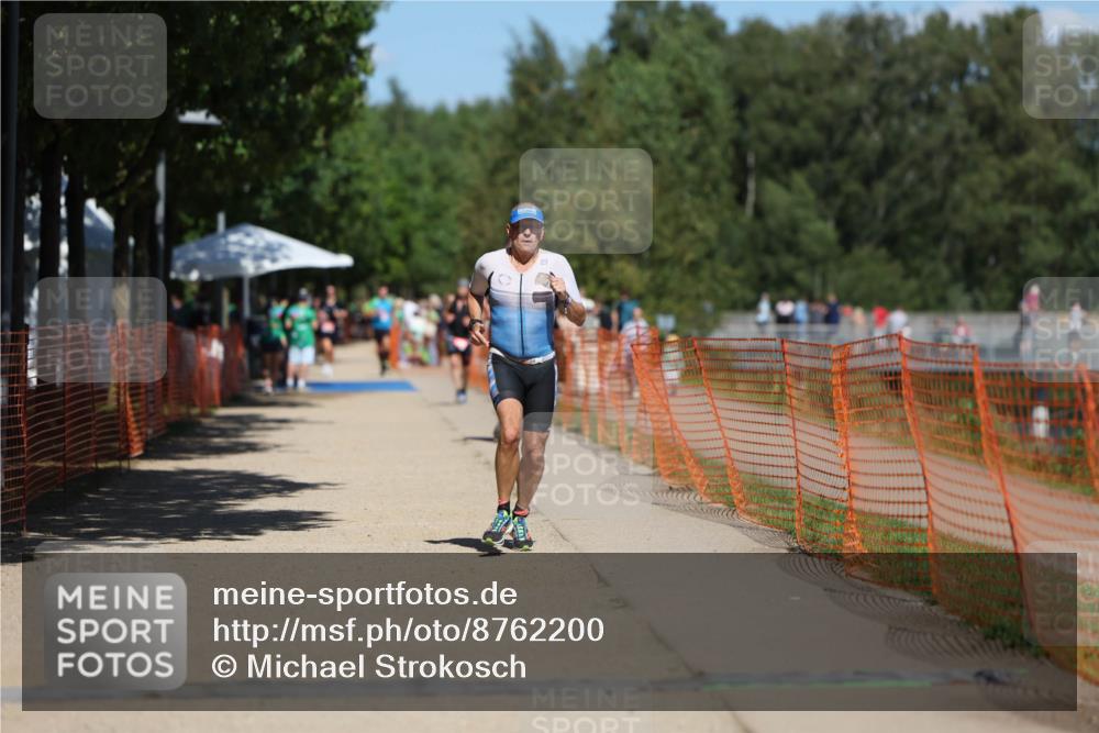 07.09.2025 - 19. Norderstedt Triathlon Michael Strokosch http://msf.ph/oto/8762200 07.09.2025 13:18:07 Laufen 241 meine-sportfotos.de