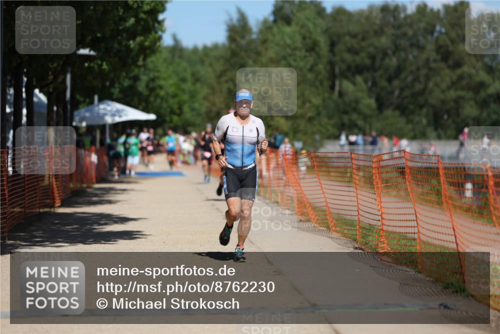 07.09.2025 - 19. Norderstedt Triathlon Michael Strokosch http://msf.ph/oto/8762230 07.09.2025 13:18:07 Laufen 241 meine-sportfotos.de