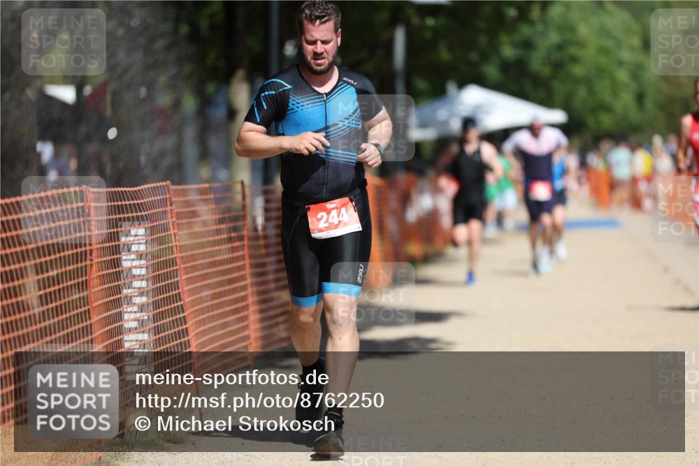 07.09.2025 - 19. Norderstedt Triathlon Michael Strokosch http://msf.ph/oto/8762250 07.09.2025 12:56:29 Laufen 244, 816, 1373 meine-sportfotos.de