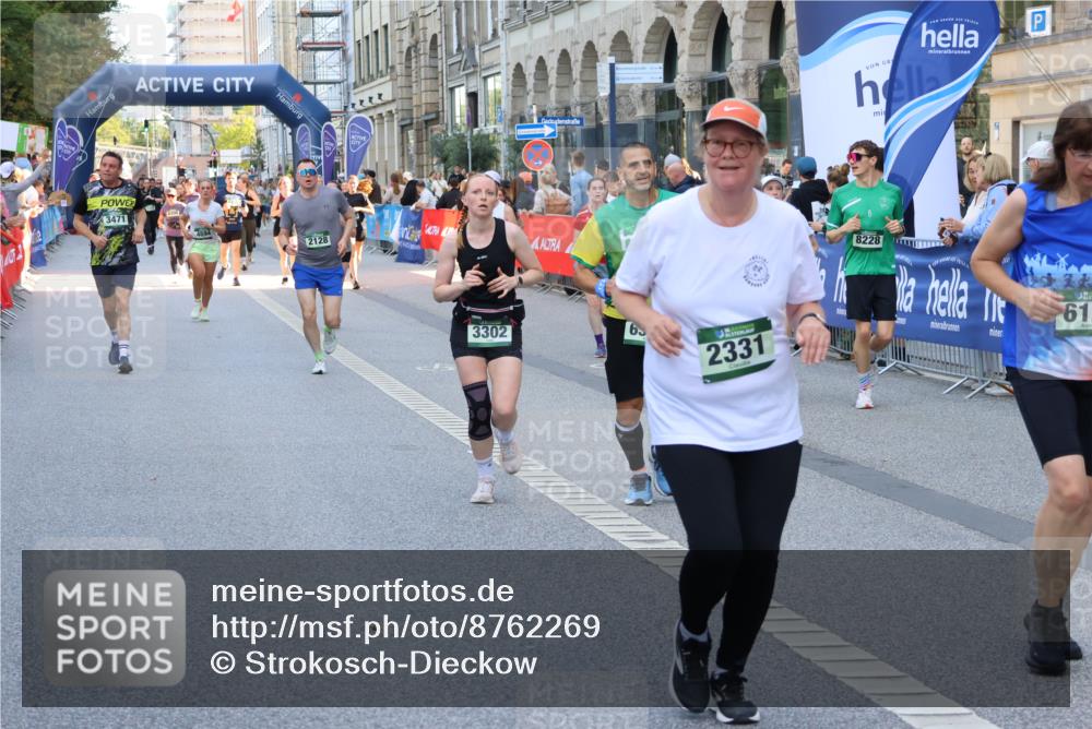 07.09.2025 - BARMER Alsterlauf Strokosch-Dieckow http://msf.ph/oto/8762269 07.09.2025 10:12:26 Ziel 2041, 2049, 2432, 2462, 2649, 3182, 3353, 3448, 3486, 3580, 3880, 3973, 4100, 4136, 4280, 4397, 4462, 4571, 4572, 4789, 4792, 4852, 5732, 5865, 5897, 5919, 8046, 8058, 8060, 8061, 8125, 8357 meine-sportfotos.de