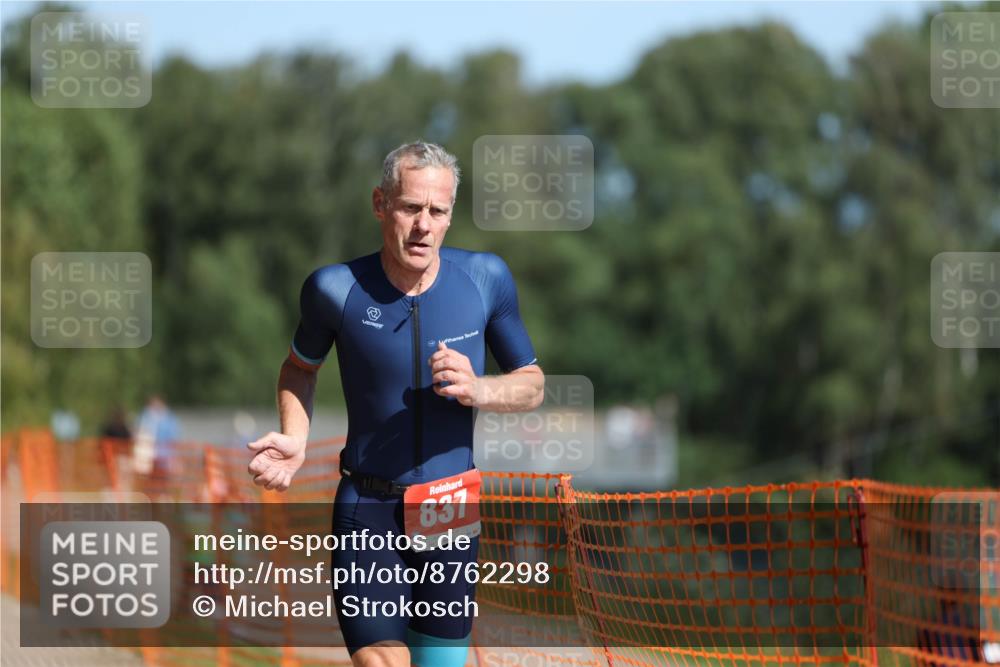 07.09.2025 - 19. Norderstedt Triathlon Michael Strokosch http://msf.ph/oto/8762298 07.09.2025 12:08:35 Laufen 837 meine-sportfotos.de