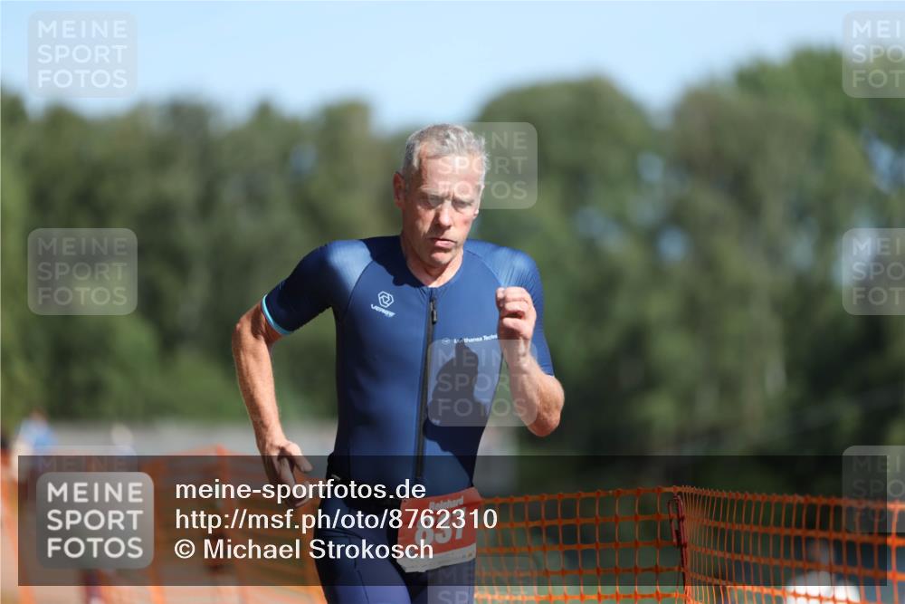 07.09.2025 - 19. Norderstedt Triathlon Michael Strokosch http://msf.ph/oto/8762310 07.09.2025 12:08:35 Laufen 837 meine-sportfotos.de