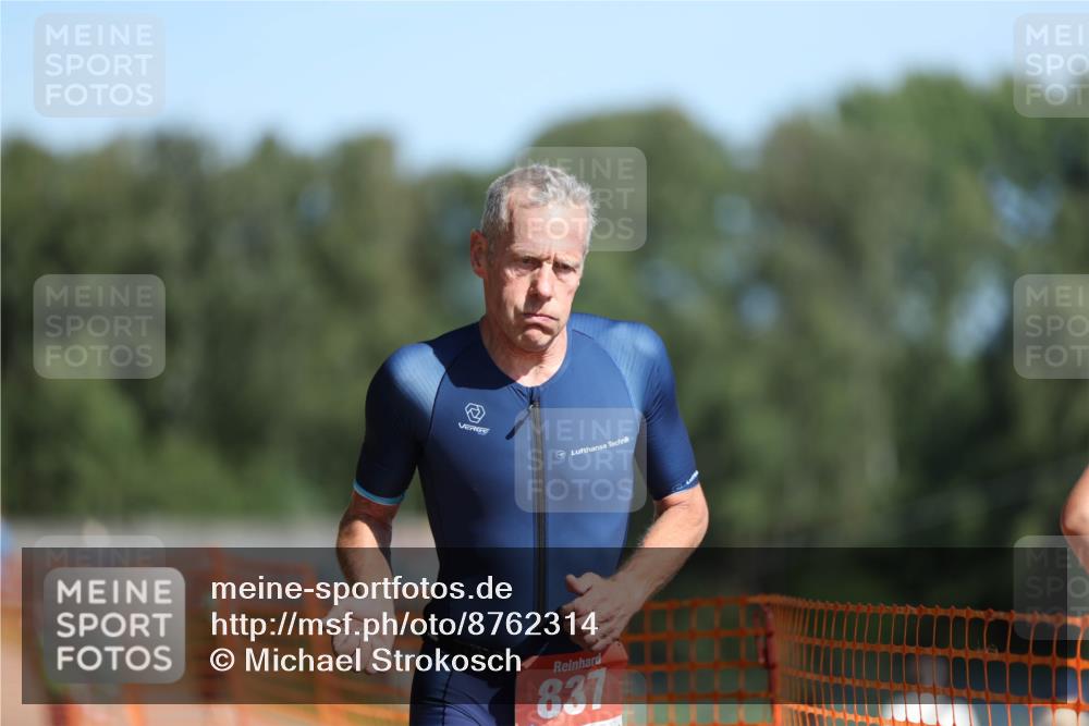 07.09.2025 - 19. Norderstedt Triathlon Michael Strokosch http://msf.ph/oto/8762314 07.09.2025 12:08:36 Laufen 837 meine-sportfotos.de