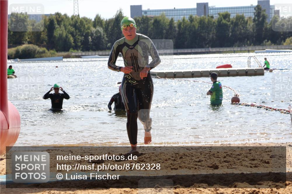 07.09.2025 - 19. Norderstedt Triathlon Luisa Fischer http://msf.ph/oto/8762328 07.09.2025 14:26:41 Schwimmen 448, 1488 meine-sportfotos.de