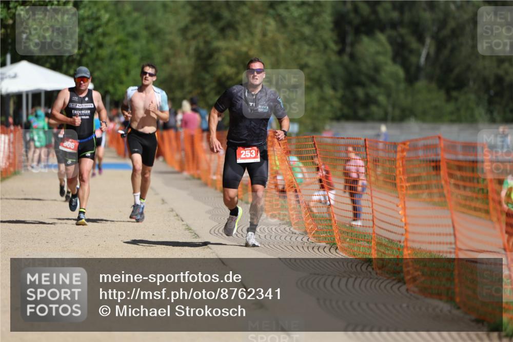 07.09.2025 - 19. Norderstedt Triathlon Michael Strokosch http://msf.ph/oto/8762341 07.09.2025 12:08:48 Laufen 185, 253, 806 meine-sportfotos.de