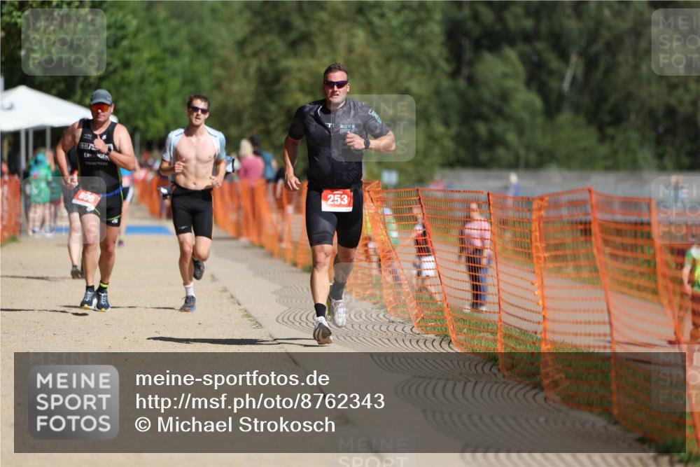07.09.2025 - 19. Norderstedt Triathlon Michael Strokosch http://msf.ph/oto/8762343 07.09.2025 12:08:48 Laufen 185, 253, 806 meine-sportfotos.de