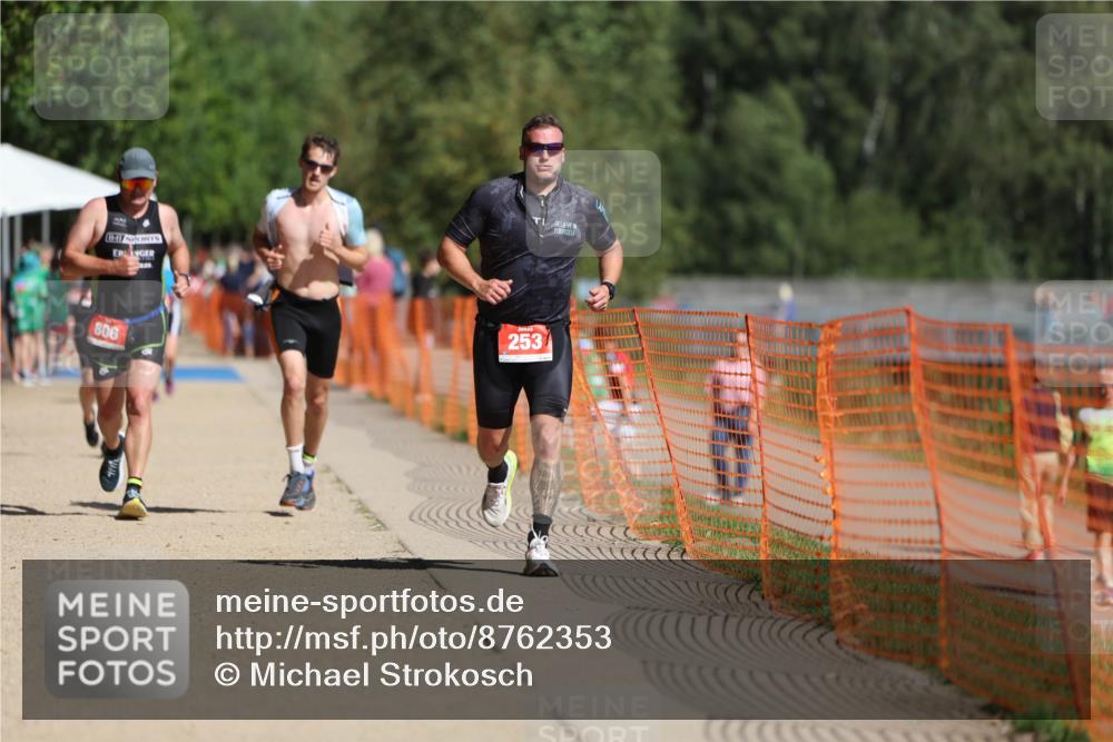 07.09.2025 - 19. Norderstedt Triathlon Michael Strokosch http://msf.ph/oto/8762353 07.09.2025 12:08:48 Laufen 185, 253, 806 meine-sportfotos.de