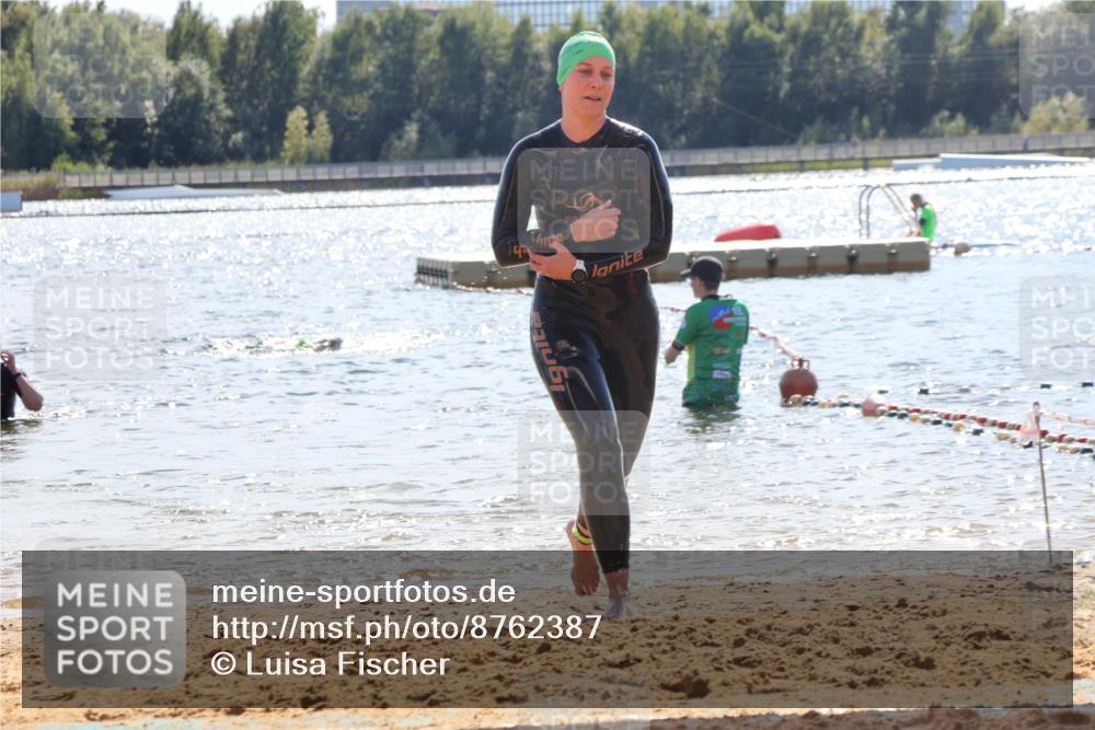 07.09.2025 - 19. Norderstedt Triathlon Luisa Fischer http://msf.ph/oto/8762387 07.09.2025 14:26:50 Schwimmen 448, 887, 1495 meine-sportfotos.de