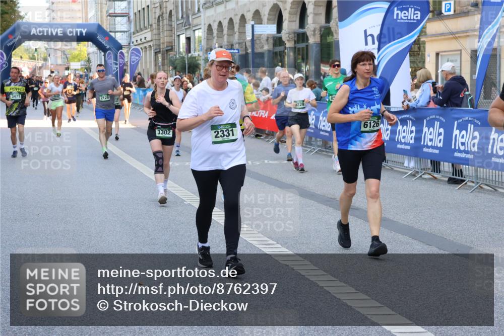 07.09.2025 - BARMER Alsterlauf Strokosch-Dieckow http://msf.ph/oto/8762397 07.09.2025 10:12:25 Ziel 2041, 2432, 2462, 2649, 3182, 3448, 3486, 3580, 3880, 3973, 4100, 4136, 4175, 4280, 4397, 4462, 4789, 4792, 4852, 5732, 5865, 5897, 5919, 8046, 8058, 8060, 8061, 8125, 8357 meine-sportfotos.de