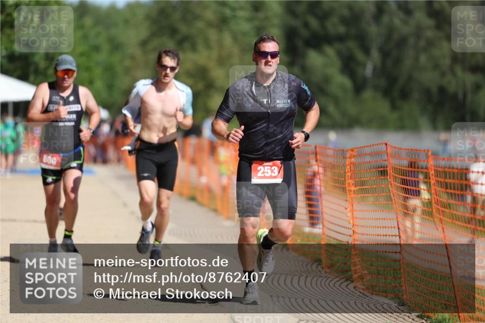 07.09.2025 - 19. Norderstedt Triathlon Michael Strokosch http://msf.ph/oto/8762407 07.09.2025 12:08:50 Laufen 185, 253, 806, 1244 meine-sportfotos.de