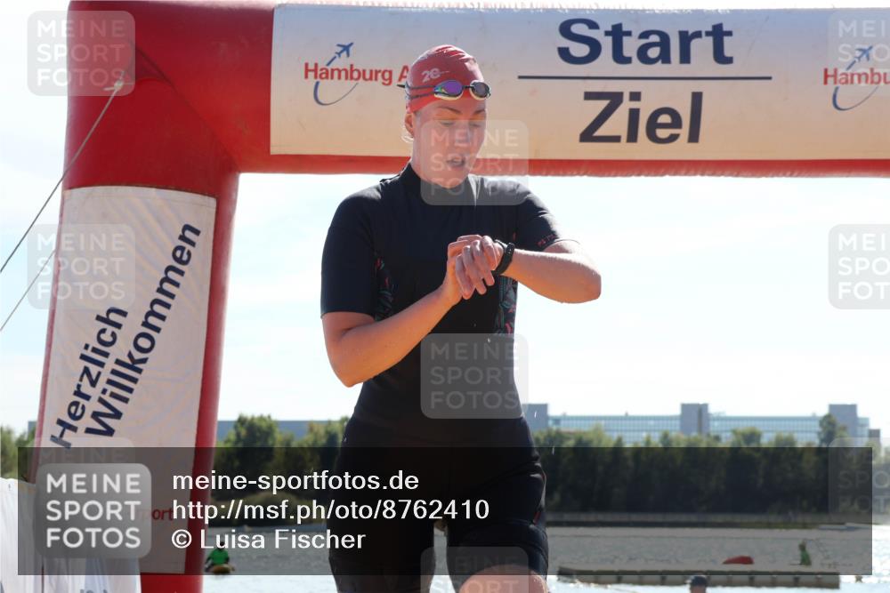 07.09.2025 - 19. Norderstedt Triathlon Luisa Fischer http://msf.ph/oto/8762410 07.09.2025 14:27:10 Schwimmen 390 meine-sportfotos.de