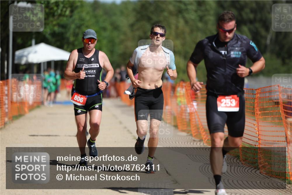 07.09.2025 - 19. Norderstedt Triathlon Michael Strokosch http://msf.ph/oto/8762411 07.09.2025 12:08:51 Laufen 185, 253, 806, 1244 meine-sportfotos.de