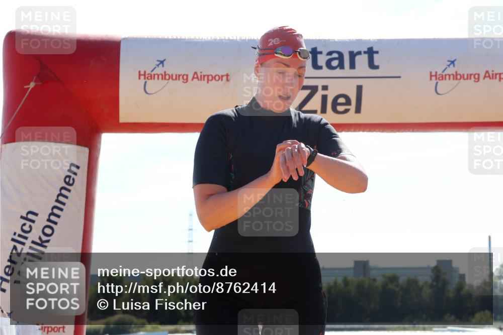 07.09.2025 - 19. Norderstedt Triathlon Luisa Fischer http://msf.ph/oto/8762414 07.09.2025 14:27:11 Schwimmen 390 meine-sportfotos.de