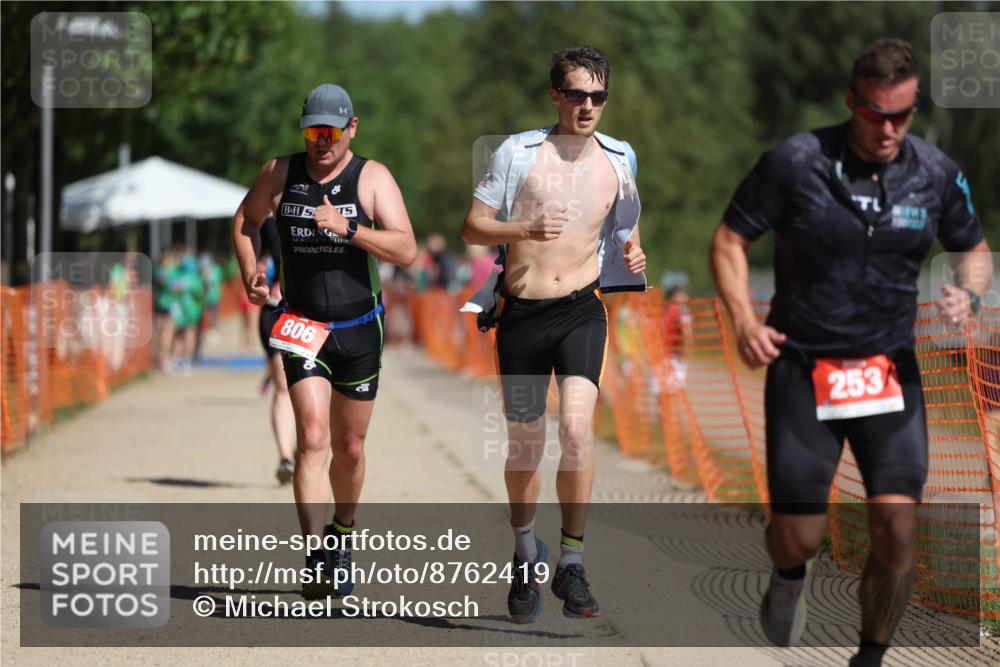07.09.2025 - 19. Norderstedt Triathlon Michael Strokosch http://msf.ph/oto/8762419 07.09.2025 12:08:51 Laufen 185, 253, 806, 1244 meine-sportfotos.de