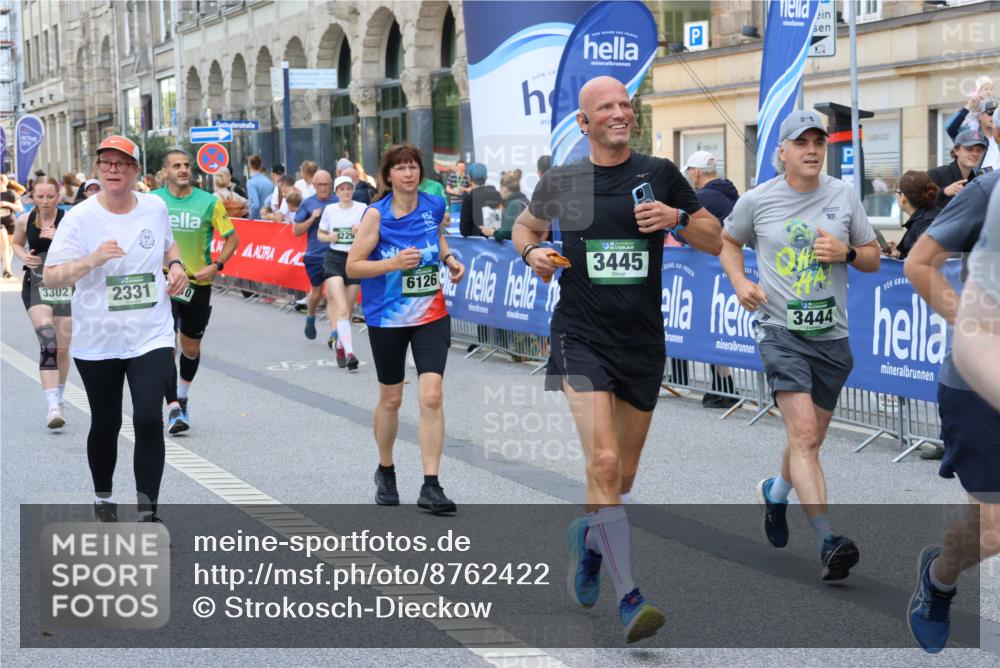 07.09.2025 - BARMER Alsterlauf Strokosch-Dieckow http://msf.ph/oto/8762422 07.09.2025 10:12:24 Ziel 2041, 2432, 2462, 2649, 3182, 3448, 3486, 3880, 3973, 4100, 4136, 4175, 4280, 4397, 4789, 4792, 4852, 5732, 5865, 5897, 5919, 8046, 8058, 8060, 8061, 8125, 8357 meine-sportfotos.de