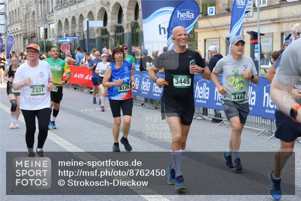 07.09.2025 - BARMER Alsterlauf Strokosch-Dieckow http://msf.ph/oto/8762450 07.09.2025 10:12:24 Ziel 2041, 2432, 2462, 2649, 3182, 3448, 3486, 3880, 3973, 4100, 4136, 4175, 4280, 4397, 4789, 4792, 4852, 5732, 5865, 5897, 5919, 8046, 8058, 8060, 8061, 8125, 8357 meine-sportfotos.de