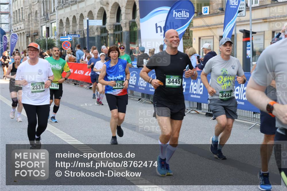 07.09.2025 - BARMER Alsterlauf Strokosch-Dieckow http://msf.ph/oto/8762474 07.09.2025 10:12:24 Ziel 2041, 2432, 2462, 2649, 3182, 3448, 3486, 3880, 3973, 4100, 4136, 4175, 4280, 4397, 4789, 4792, 4852, 5732, 5865, 5897, 5919, 8046, 8058, 8060, 8061, 8125, 8357 meine-sportfotos.de