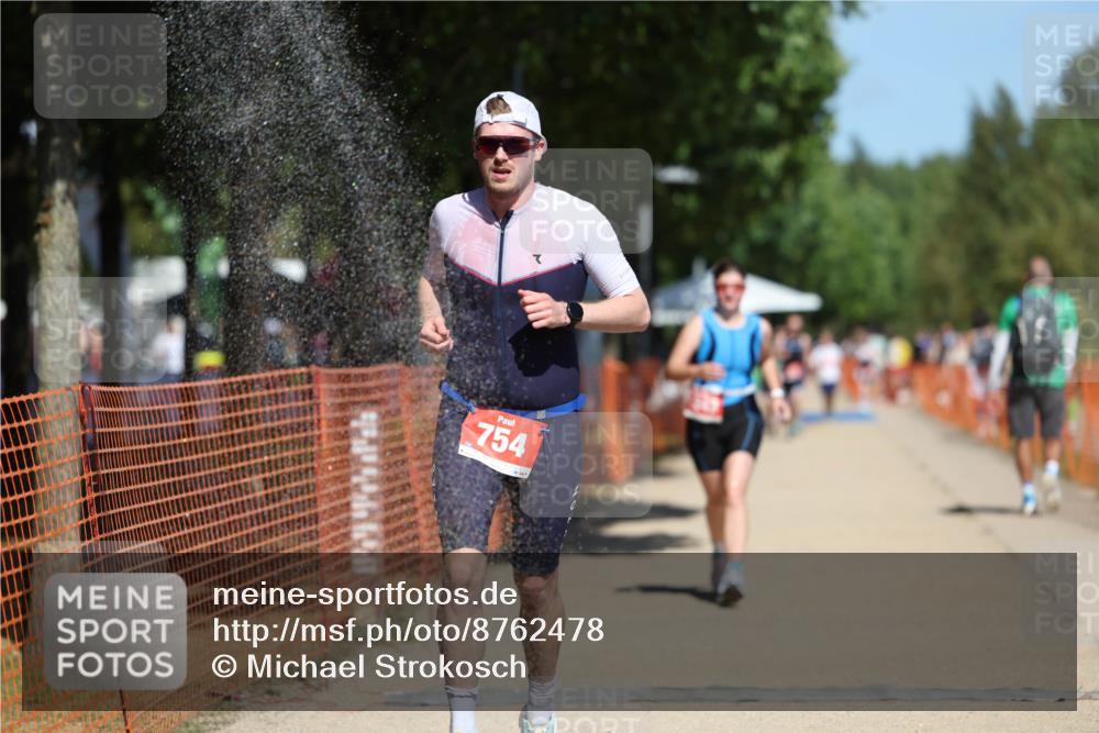 07.09.2025 - 19. Norderstedt Triathlon Michael Strokosch http://msf.ph/oto/8762478 07.09.2025 12:56:38 Laufen 754, 816, 1243, 1373 meine-sportfotos.de