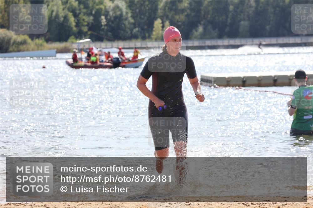 07.09.2025 - 19. Norderstedt Triathlon Luisa Fischer http://msf.ph/oto/8762481 07.09.2025 14:28:43 Schwimmen 387, 461 meine-sportfotos.de
