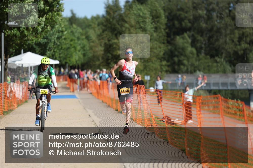 07.09.2025 - 19. Norderstedt Triathlon Michael Strokosch http://msf.ph/oto/8762485 07.09.2025 11:28:11 Laufen 1158 meine-sportfotos.de