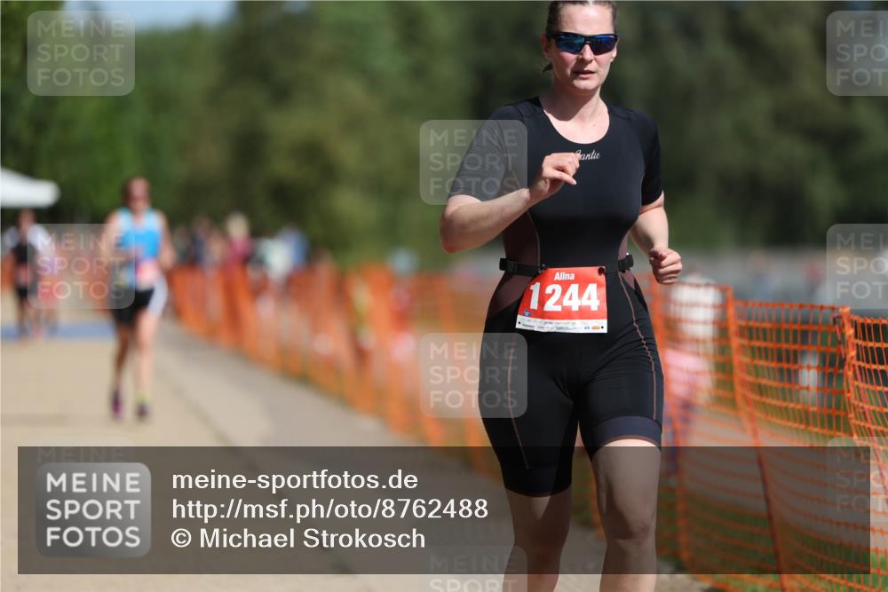 07.09.2025 - 19. Norderstedt Triathlon Michael Strokosch http://msf.ph/oto/8762488 07.09.2025 12:08:57 Laufen 185, 793, 806, 1244 meine-sportfotos.de