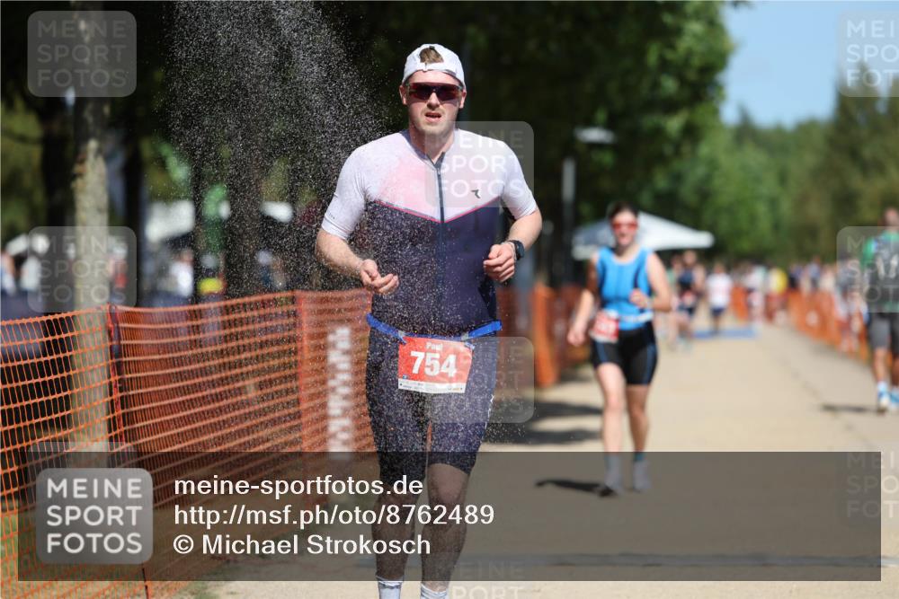 07.09.2025 - 19. Norderstedt Triathlon Michael Strokosch http://msf.ph/oto/8762489 07.09.2025 12:56:39 Laufen 754, 1243, 1373 meine-sportfotos.de
