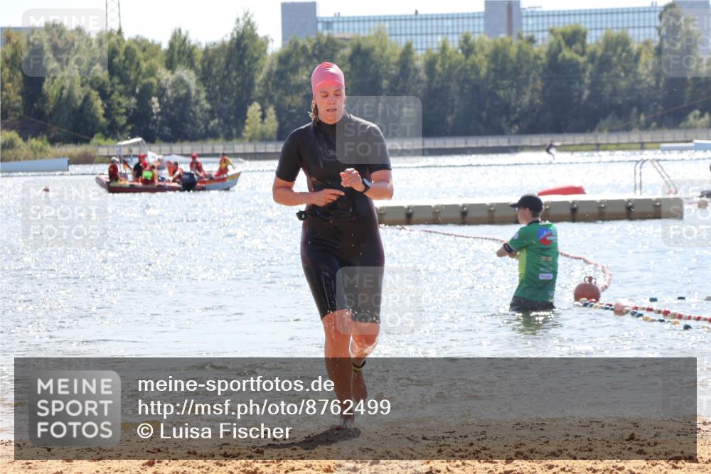 07.09.2025 - 19. Norderstedt Triathlon Luisa Fischer http://msf.ph/oto/8762499 07.09.2025 14:28:44 Schwimmen 387, 461 meine-sportfotos.de