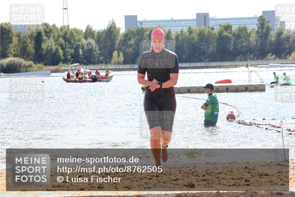 07.09.2025 - 19. Norderstedt Triathlon Luisa Fischer http://msf.ph/oto/8762505 07.09.2025 14:28:45 Schwimmen 387, 461 meine-sportfotos.de