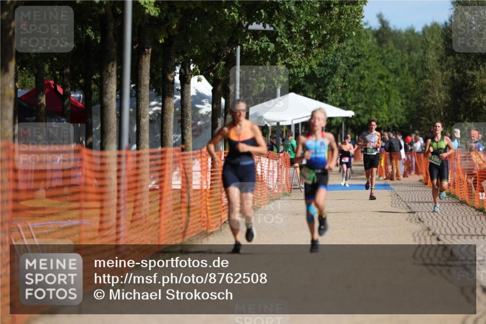 07.09.2025 - 19. Norderstedt Triathlon Michael Strokosch http://msf.ph/oto/8762508 07.09.2025 10:46:51 Laufen 106, 646, 1144 meine-sportfotos.de