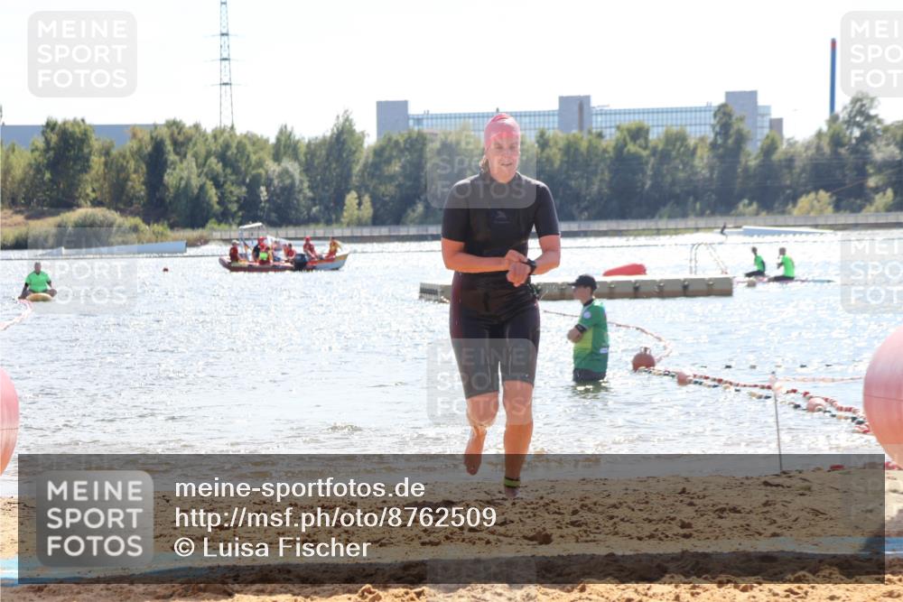 07.09.2025 - 19. Norderstedt Triathlon Luisa Fischer http://msf.ph/oto/8762509 07.09.2025 14:28:45 Schwimmen 387, 461 meine-sportfotos.de
