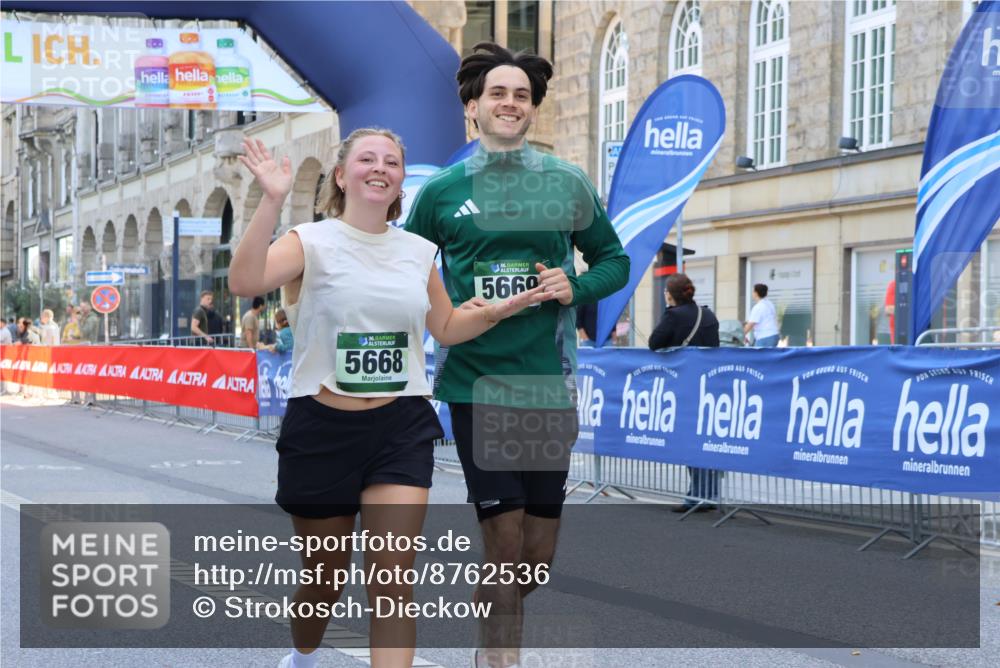 07.09.2025 - BARMER Alsterlauf Strokosch-Dieckow http://msf.ph/oto/8762536 07.09.2025 10:28:25 Ziel 2485, 3542, 3553, 4688, 4689, 4804, 5985 meine-sportfotos.de