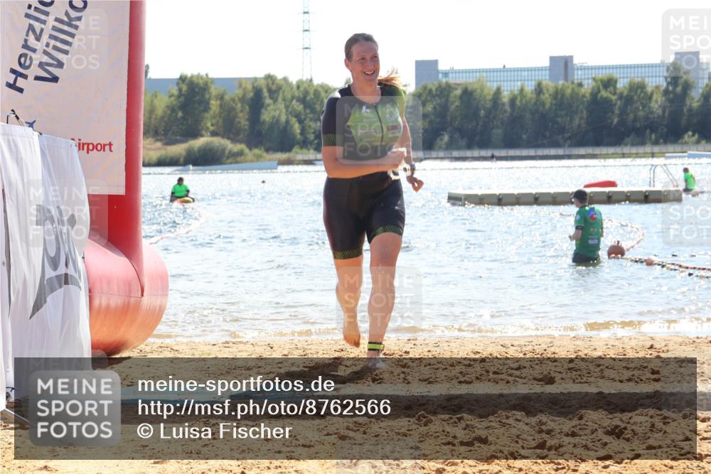 07.09.2025 - 19. Norderstedt Triathlon Luisa Fischer http://msf.ph/oto/8762566 07.09.2025 14:31:44 Schwimmen 1482 meine-sportfotos.de