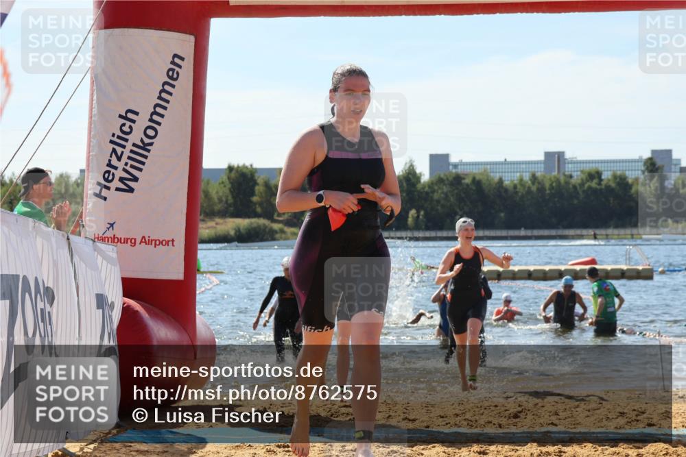 07.09.2025 - 19. Norderstedt Triathlon Luisa Fischer http://msf.ph/oto/8762575 07.09.2025 12:11:29 Schwimmen 175, 265, 307, 781, 858, 1221, 1345, 1374, 1391 meine-sportfotos.de