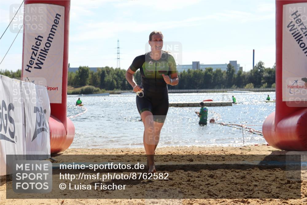 07.09.2025 - 19. Norderstedt Triathlon Luisa Fischer http://msf.ph/oto/8762582 07.09.2025 14:31:45 Schwimmen 1482 meine-sportfotos.de