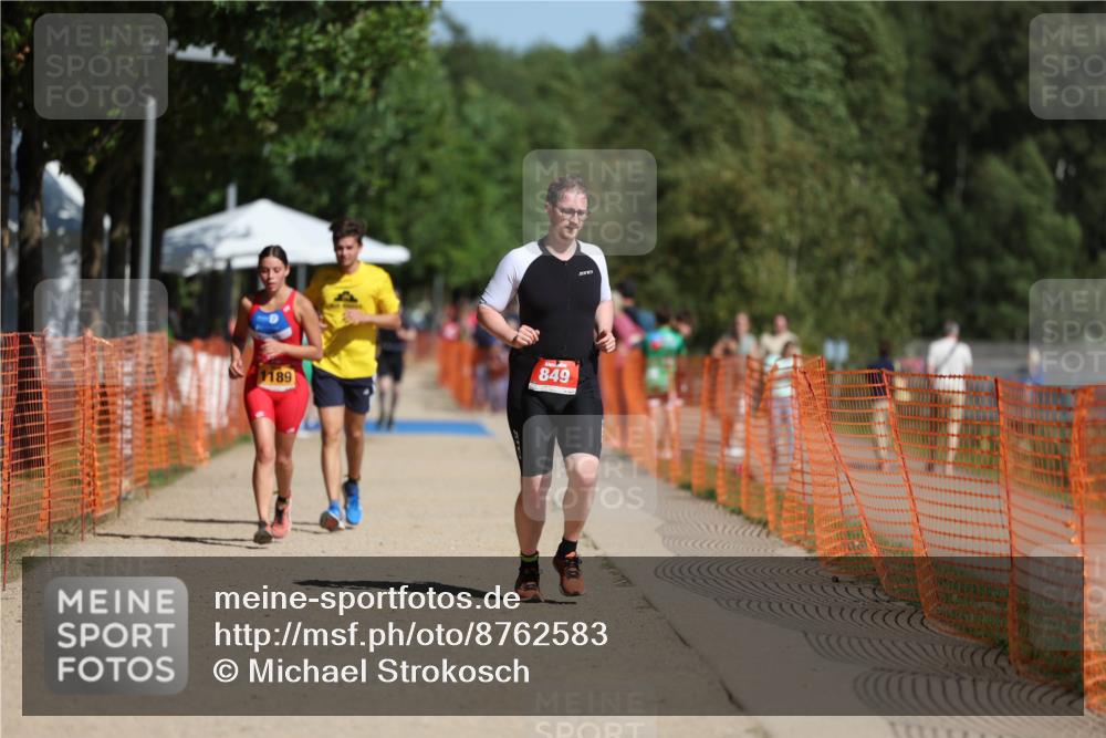 07.09.2025 - 19. Norderstedt Triathlon Michael Strokosch http://msf.ph/oto/8762583 07.09.2025 12:09:12 Laufen 228, 849, 1189 meine-sportfotos.de