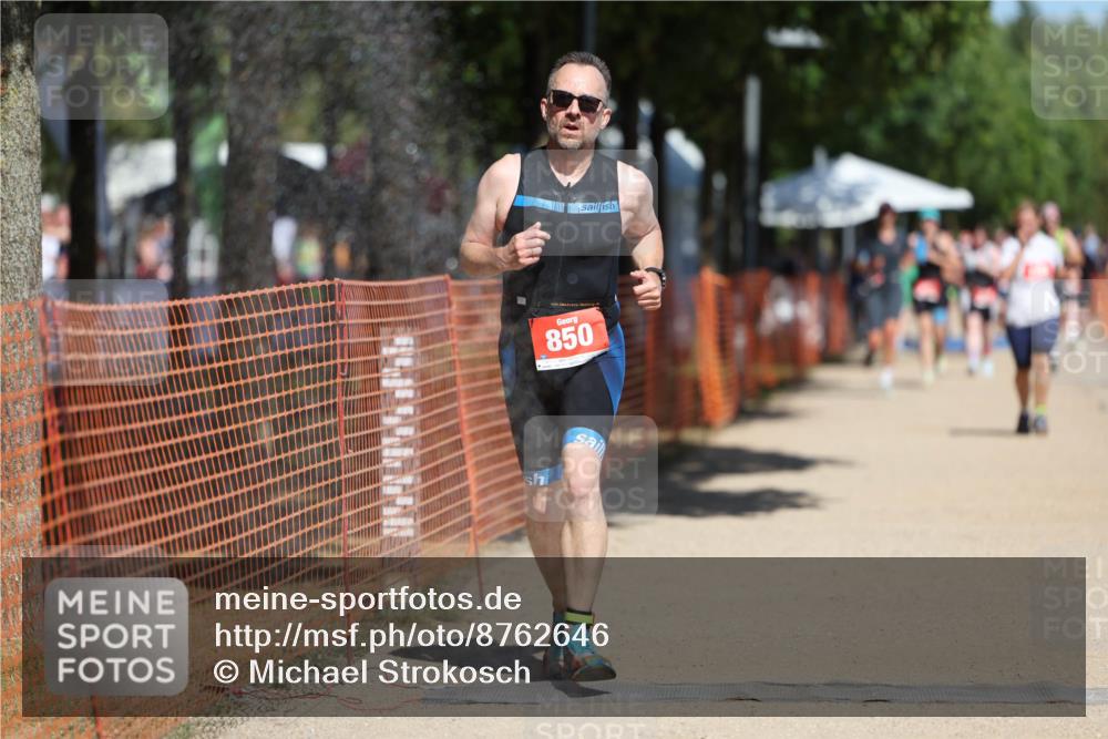 07.09.2025 - 19. Norderstedt Triathlon Michael Strokosch http://msf.ph/oto/8762646 07.09.2025 12:56:51 Laufen 156, 169, 850 meine-sportfotos.de
