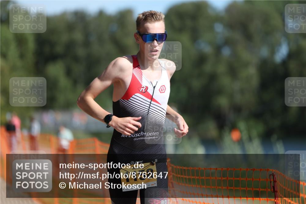 07.09.2025 - 19. Norderstedt Triathlon Michael Strokosch http://msf.ph/oto/8762647 07.09.2025 11:28:15 Laufen 1158 meine-sportfotos.de
