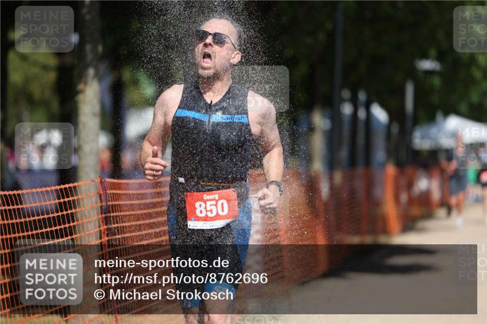 07.09.2025 - 19. Norderstedt Triathlon Michael Strokosch http://msf.ph/oto/8762696 07.09.2025 12:56:53 Laufen 156, 169, 258, 850 meine-sportfotos.de