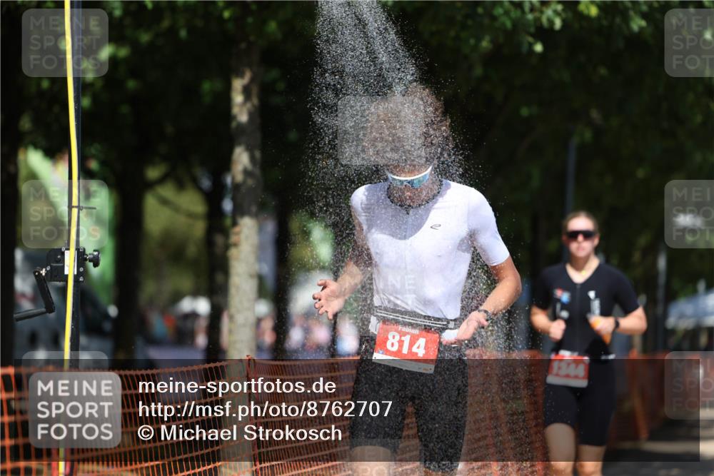 07.09.2025 - 19. Norderstedt Triathlon Michael Strokosch http://msf.ph/oto/8762707 07.09.2025 13:18:33 Laufen 814, 1344, 1354 meine-sportfotos.de
