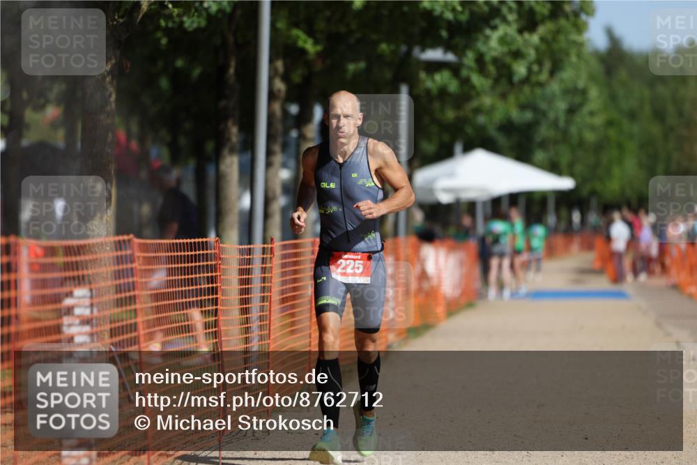 07.09.2025 - 19. Norderstedt Triathlon Michael Strokosch http://msf.ph/oto/8762712 07.09.2025 11:28:35 Laufen 225 meine-sportfotos.de