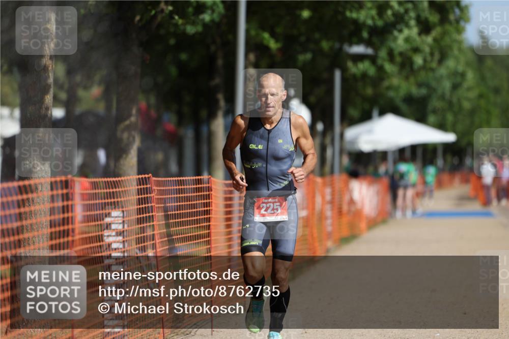 07.09.2025 - 19. Norderstedt Triathlon Michael Strokosch http://msf.ph/oto/8762735 07.09.2025 11:28:36 Laufen 225 meine-sportfotos.de