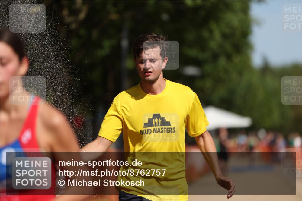 07.09.2025 - 19. Norderstedt Triathlon Michael Strokosch http://msf.ph/oto/8762757 07.09.2025 12:09:21 Laufen 228, 849, 1189 meine-sportfotos.de