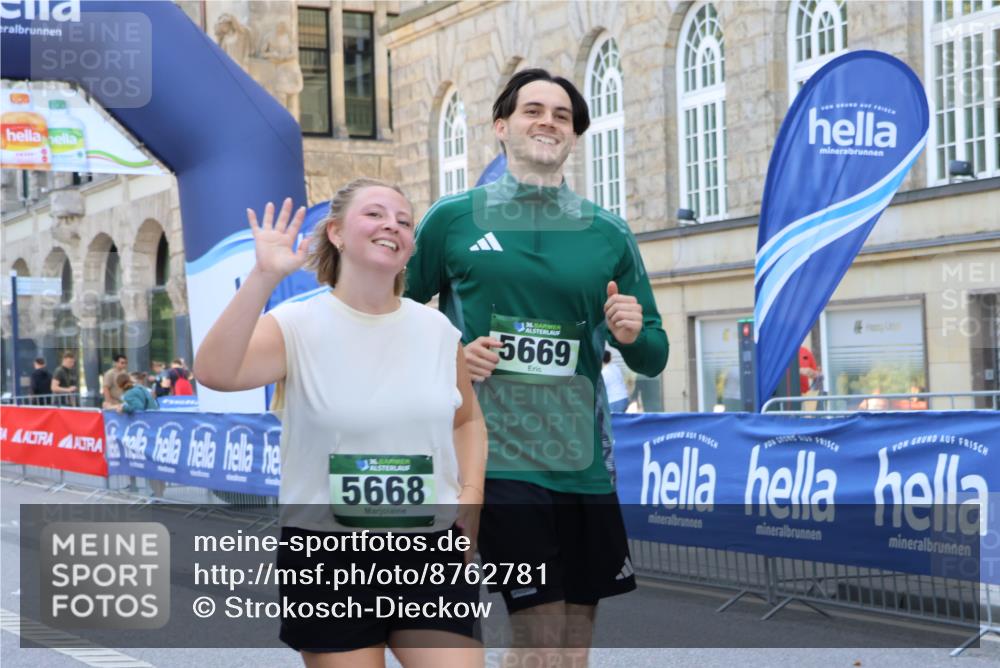 07.09.2025 - BARMER Alsterlauf Strokosch-Dieckow http://msf.ph/oto/8762781 07.09.2025 10:28:25 Ziel 2485, 3542, 3553, 4688, 4689, 4804, 5985 meine-sportfotos.de