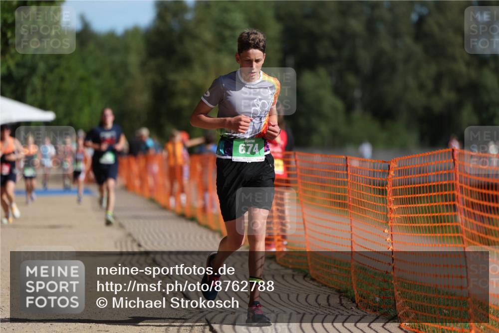 07.09.2025 - 19. Norderstedt Triathlon Michael Strokosch http://msf.ph/oto/8762788 07.09.2025 10:47:03 Laufen 105, 674, 693 meine-sportfotos.de