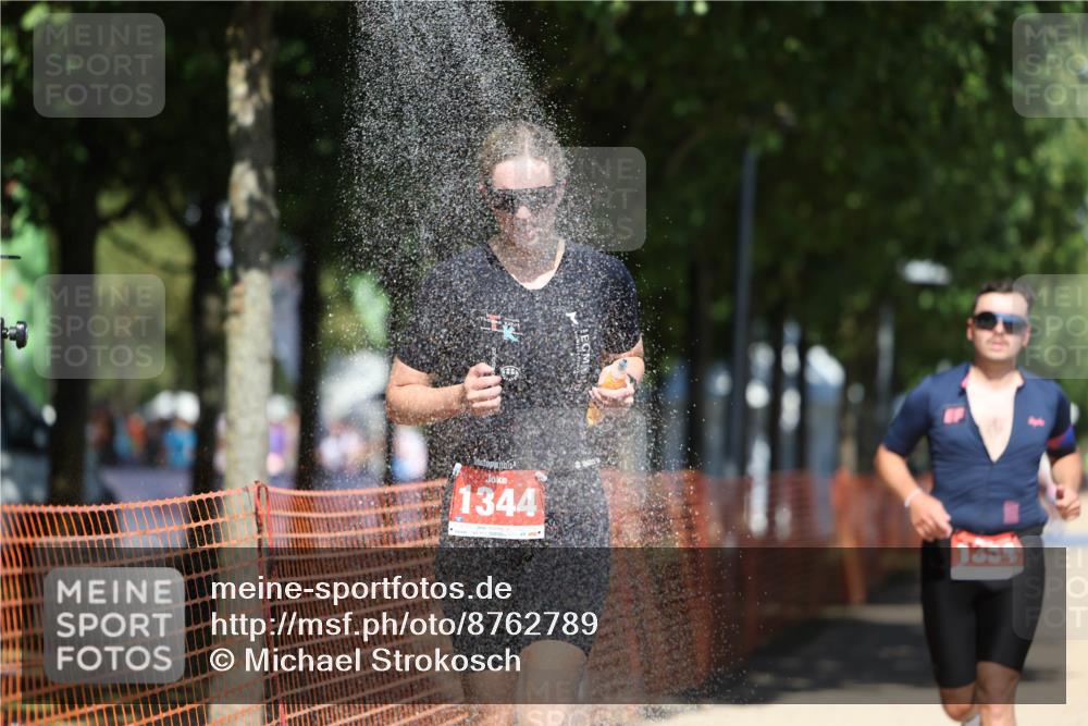 07.09.2025 - 19. Norderstedt Triathlon Michael Strokosch http://msf.ph/oto/8762789 07.09.2025 13:18:35 Laufen 712, 814, 1344, 1354 meine-sportfotos.de