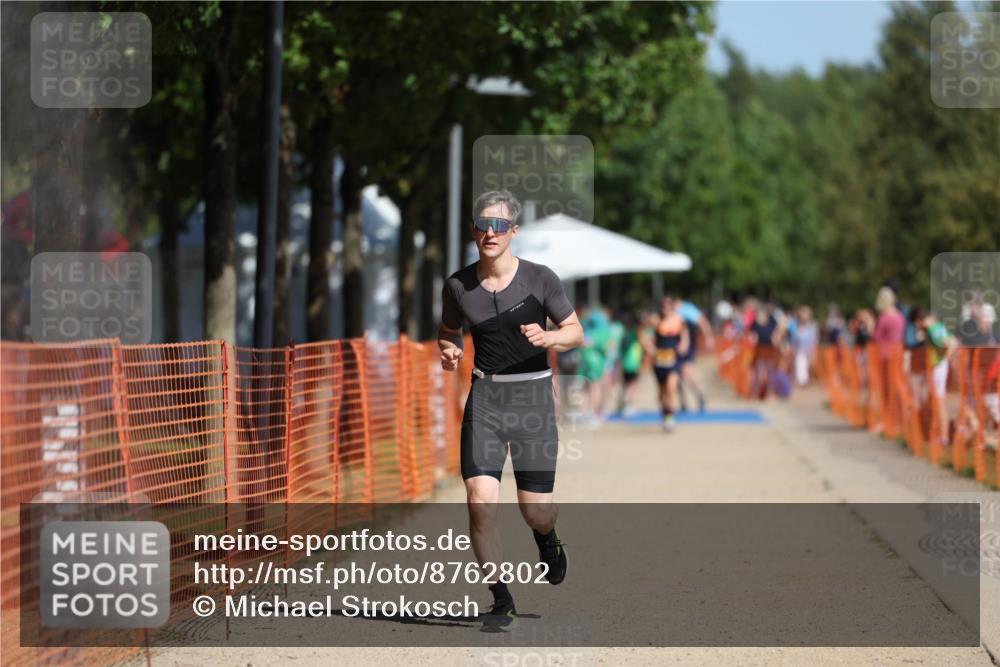07.09.2025 - 19. Norderstedt Triathlon Michael Strokosch http://msf.ph/oto/8762802 07.09.2025 12:09:31 Laufen 859 meine-sportfotos.de