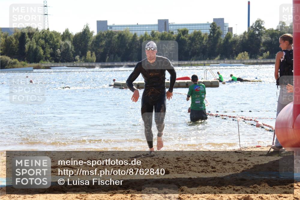 07.09.2025 - 19. Norderstedt Triathlon Luisa Fischer http://msf.ph/oto/8762840 07.09.2025 14:55:26 Schwimmen 402 meine-sportfotos.de