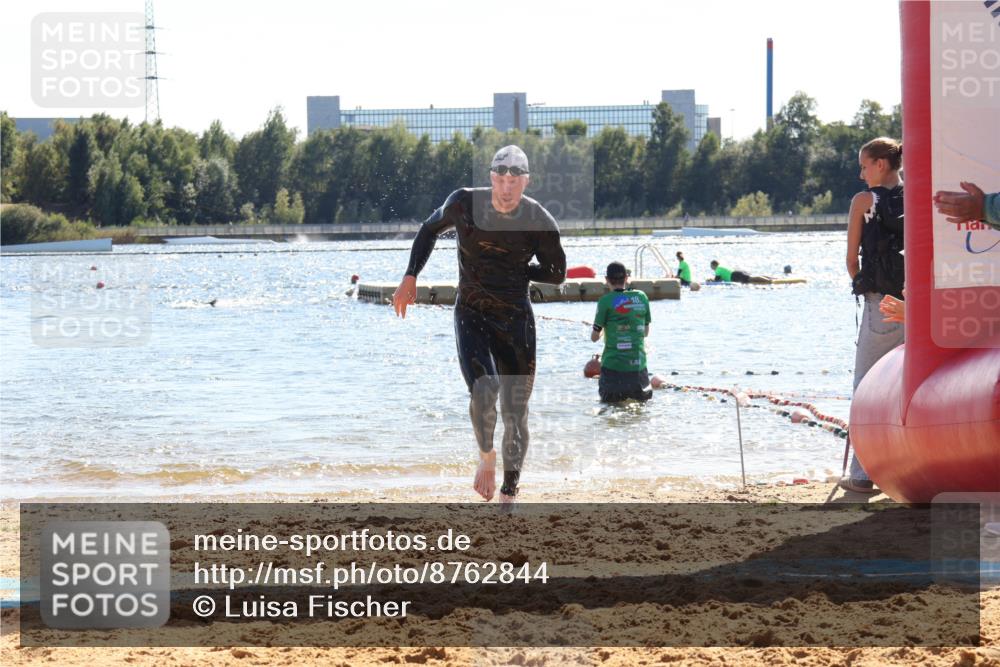 07.09.2025 - 19. Norderstedt Triathlon Luisa Fischer http://msf.ph/oto/8762844 07.09.2025 14:55:27 Schwimmen 402 meine-sportfotos.de